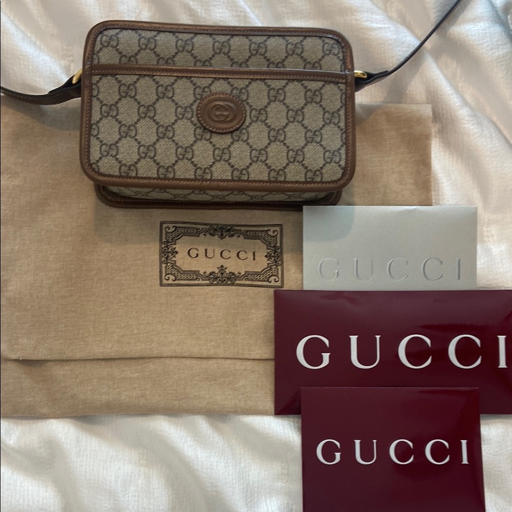 Authentic: Gucci Interlocking G Supreme Canvas & … - image 4